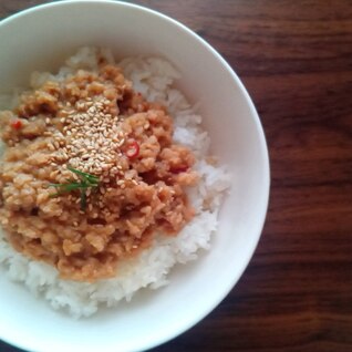 大豆ミートで作る味噌そぼろ丼